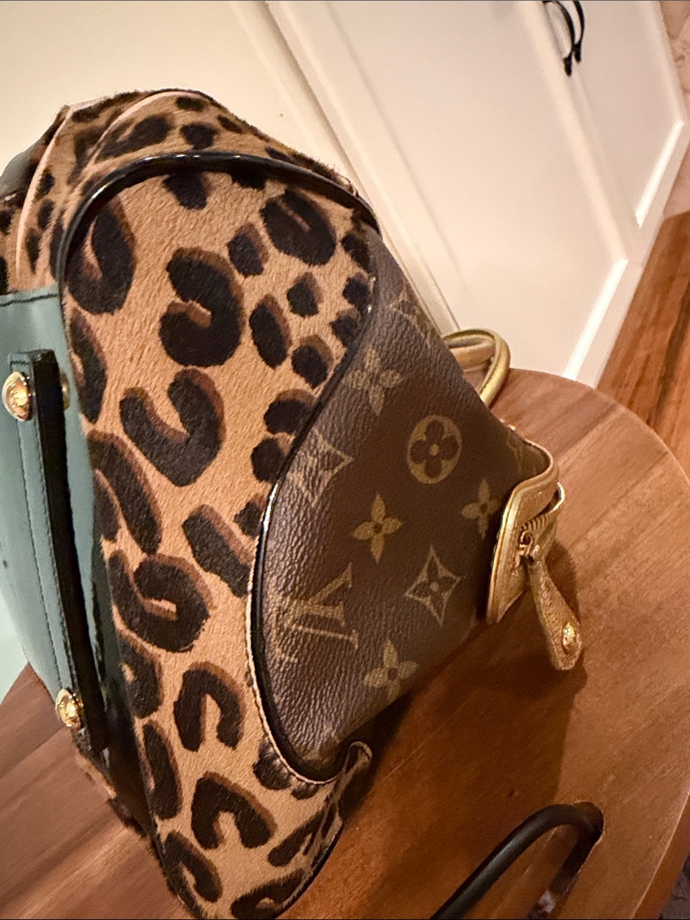 Louis Vuitton Monogram Leopard Stephen Bag - Picture 8 of 16